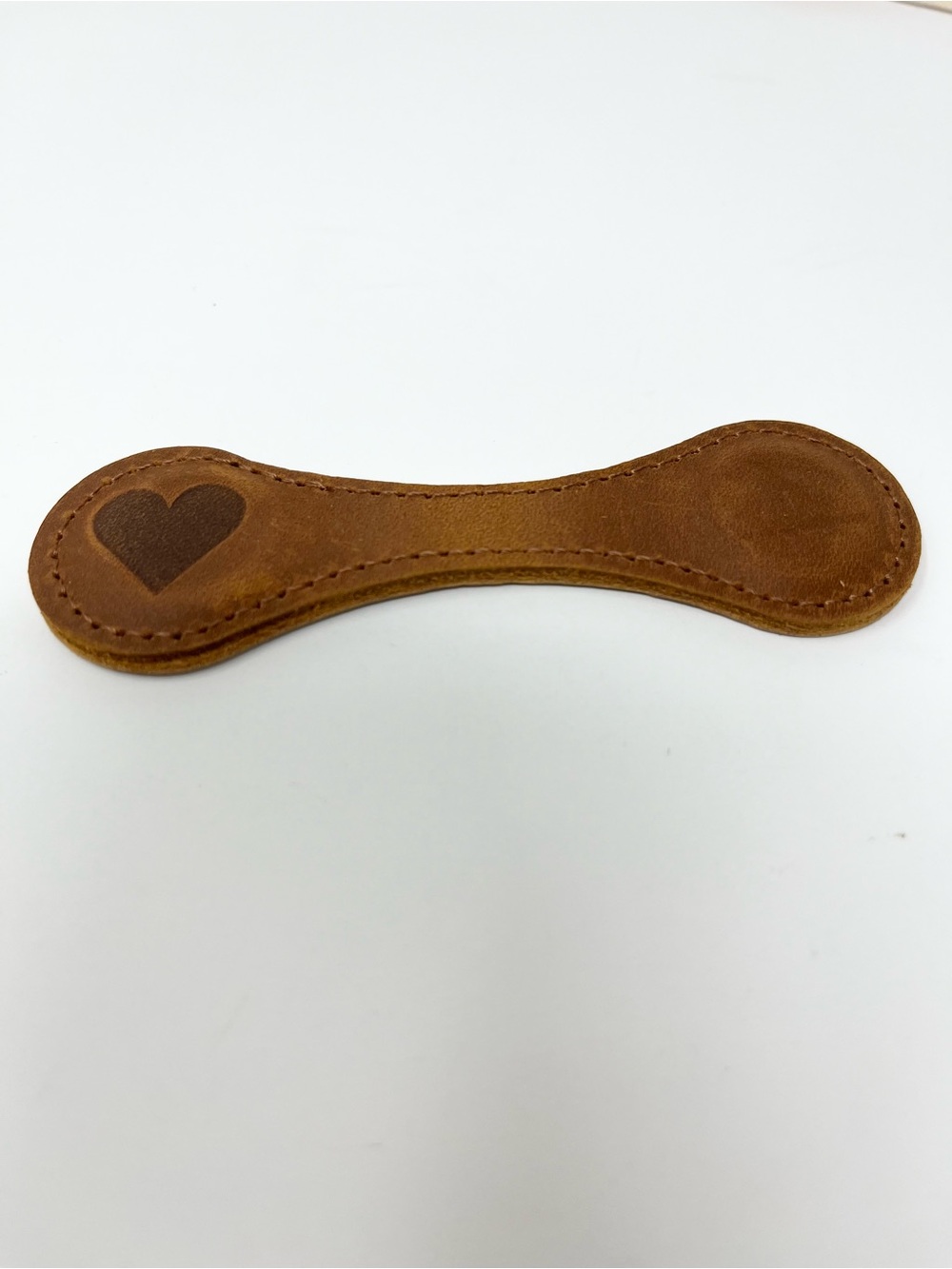 NWOT Brown Magnetic Leather Bookmark With Heart Design
